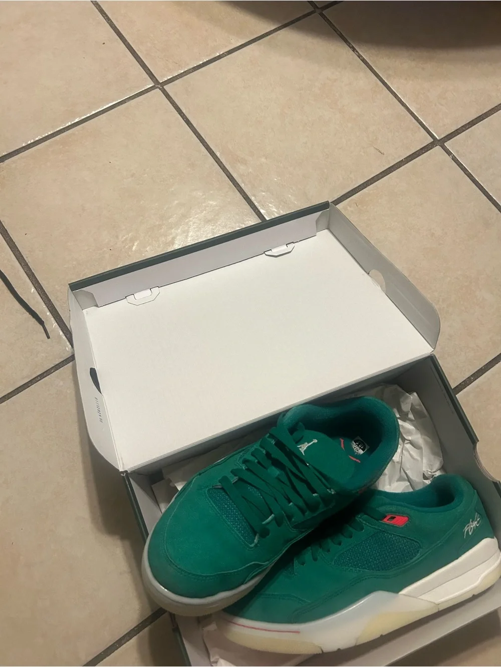 Jordan Flight Court Green Malachite Men’s Size 10.5 With Box